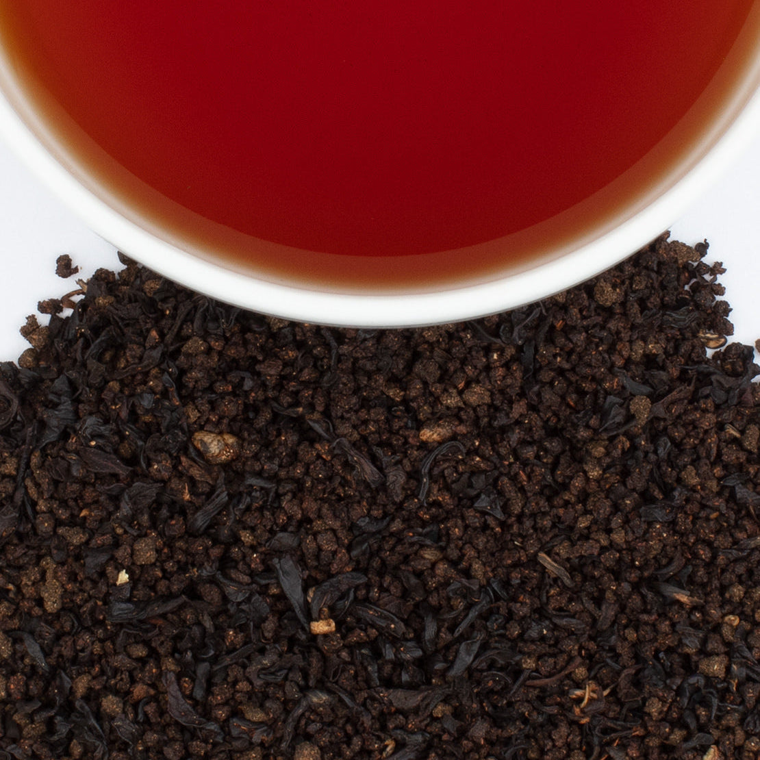 Harney & Sons Chai in a cup, featuring black tea with cardamom, cinnamon, nutmeg, and cloves for a flavorful chai experience.