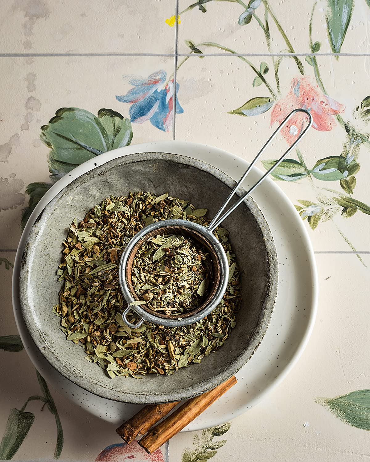 Gardenika Laxative Loose Leaf Tea, 4 oz package showing Ayurvedic blend with senna and fennel for digestive health support.