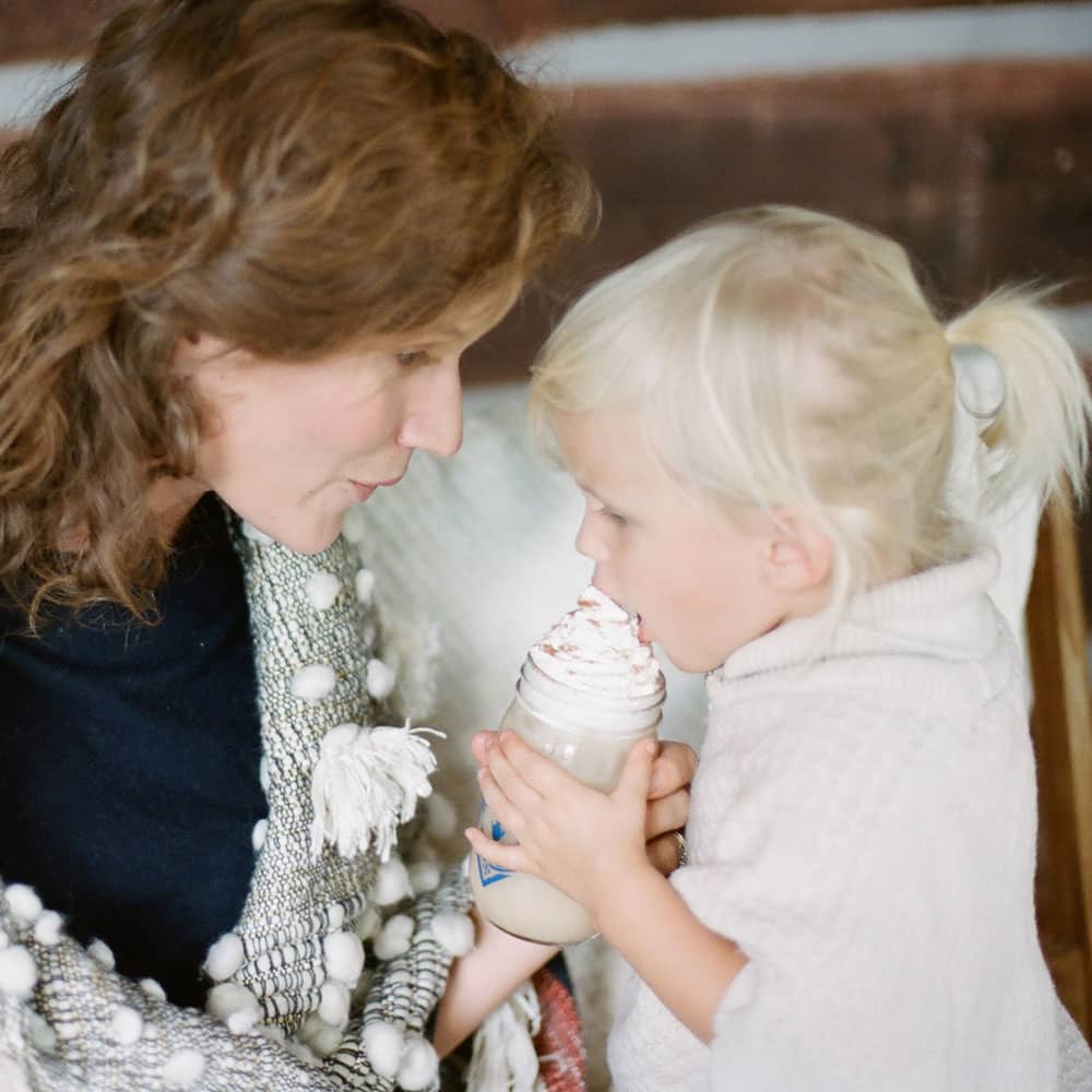 Piper and Leaf Sweetie Pie Chai Muslin Bag of Loose Leaf Tea, showcasing 15 servings in a lifestyle setting.