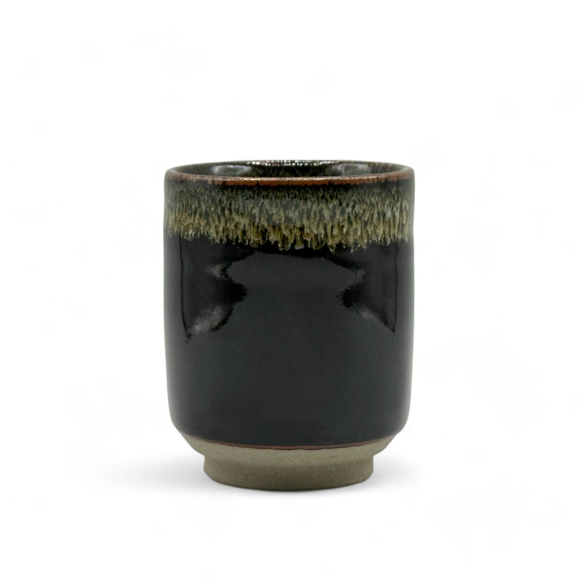 Inoue Tea Tetsu Black Mino-yaki Yunomi - Japanese Teacup