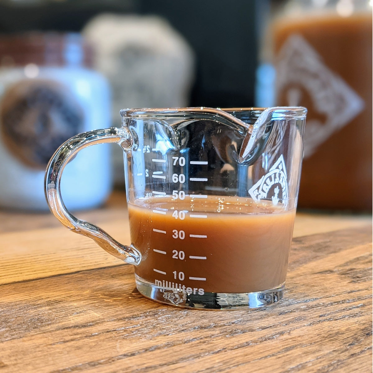 Piper and Leaf Piper Press Brew Kit, featuring a mini measuring tool for precise brewing. Image shows the measuring tool.