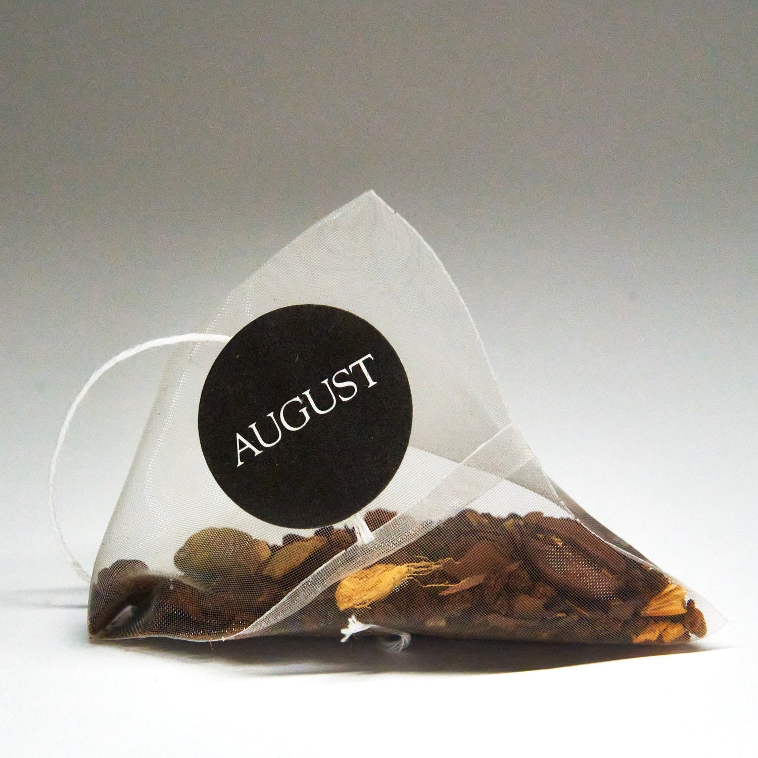 August Dirty Chai - Spicy Black Tea With Coffee (15 Tea Bags)