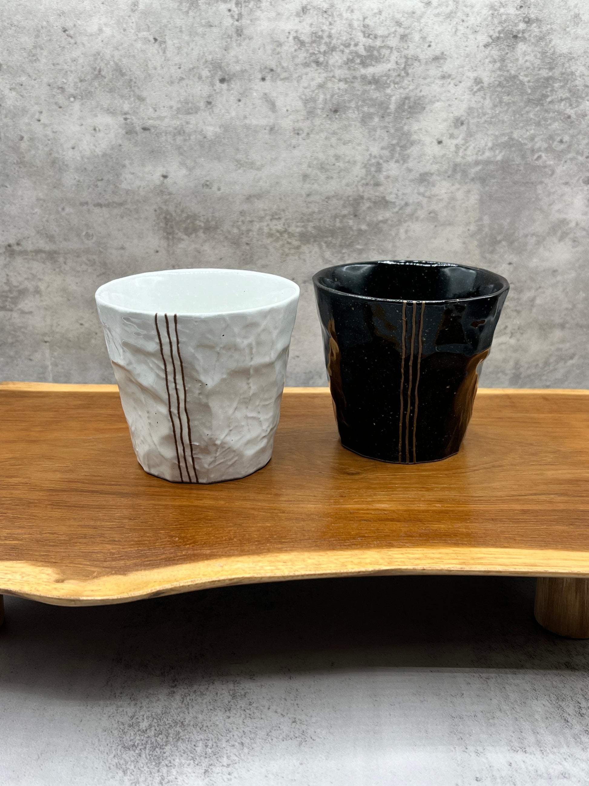 Inoue Tea Kuro Rock Black Mino-yaki Yunomi - Japanese Teacup