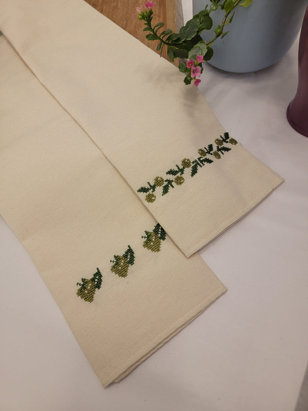 Darzah Tea Towel - Hawthorn Berry