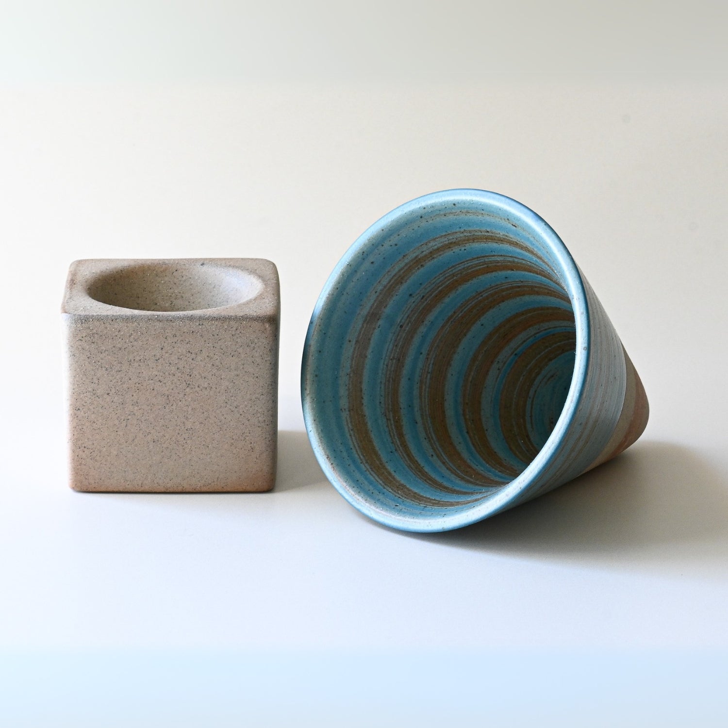 Aprika Life Blue Coffee Mug with Base - 6.8 oz/200ml