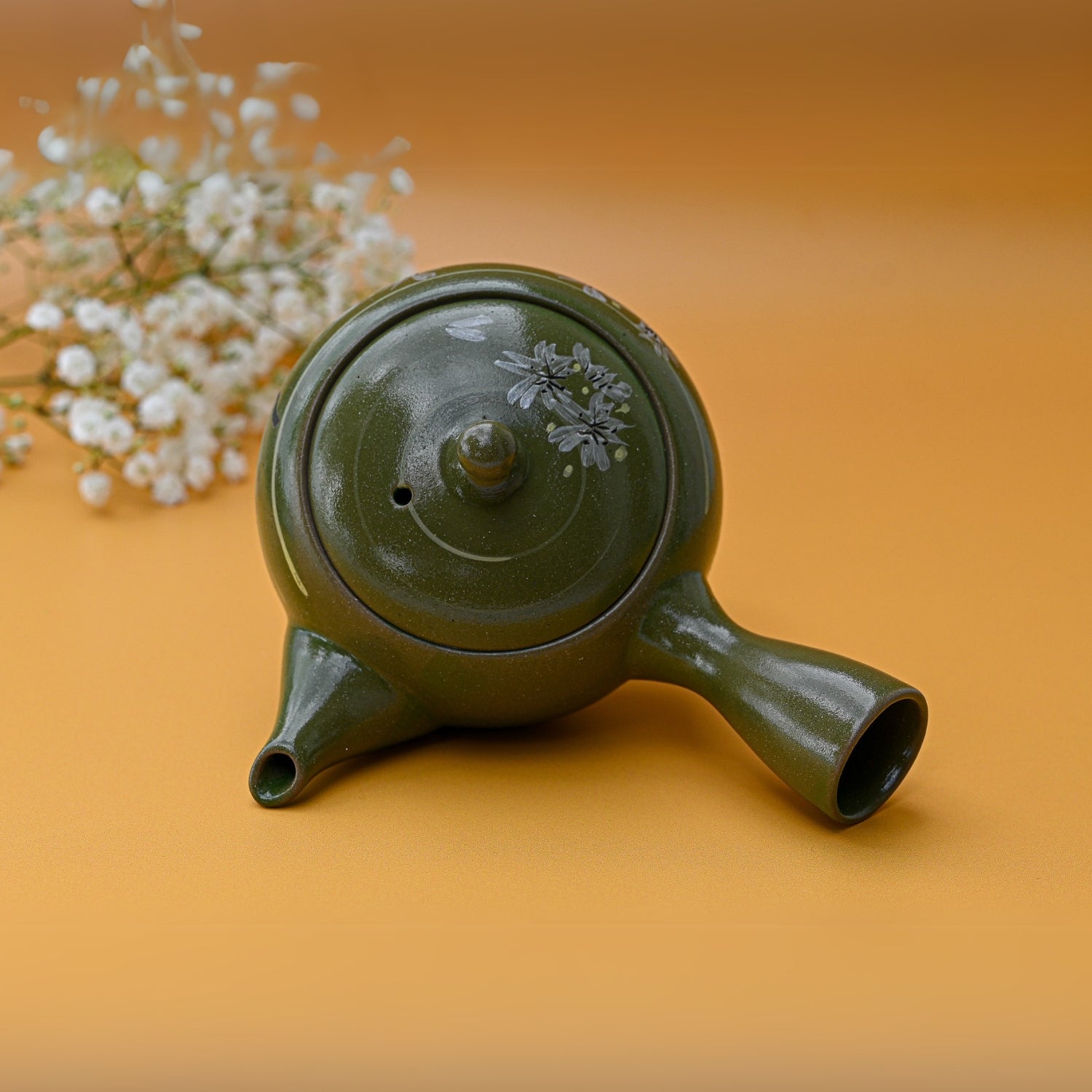 Aprika Life Green Kuysu with Flowers - Japanese Handmade Teapot with Premium Tea Strainer - 12 fl oz/360ml