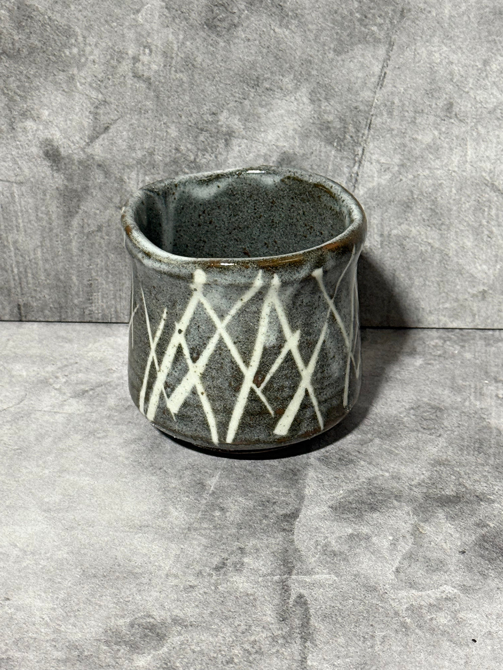 Inoue Iguchi Shirakaba Stripe Gray Mino-yaki Yunomi - Japanese Teacup