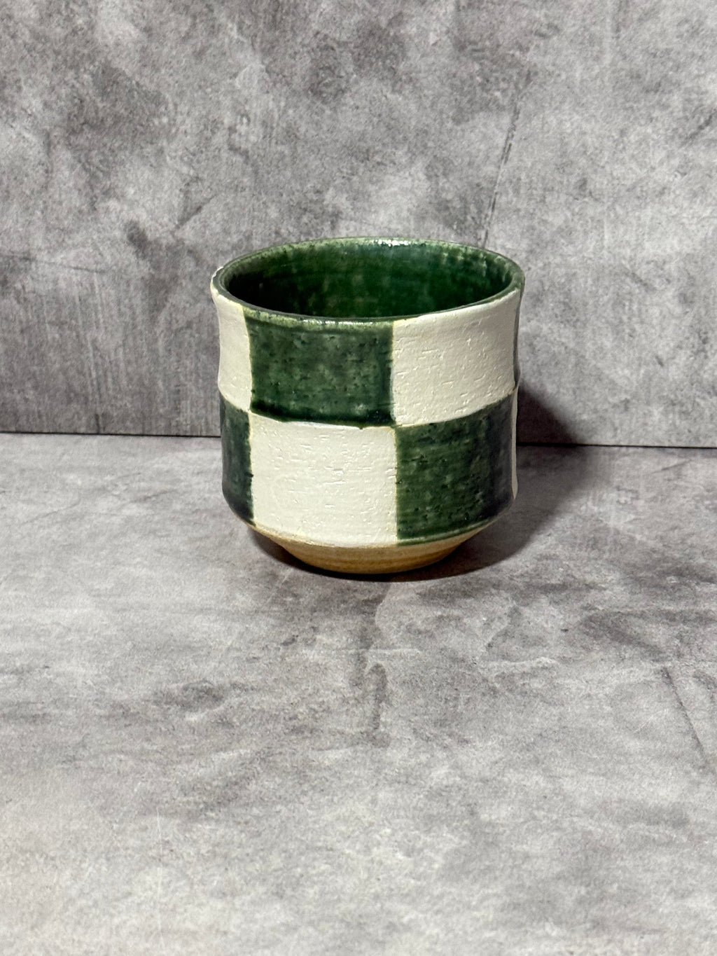 Inoue Oribe Kiritate Green Oribe-yaki Yunomi - Japanese Teacup