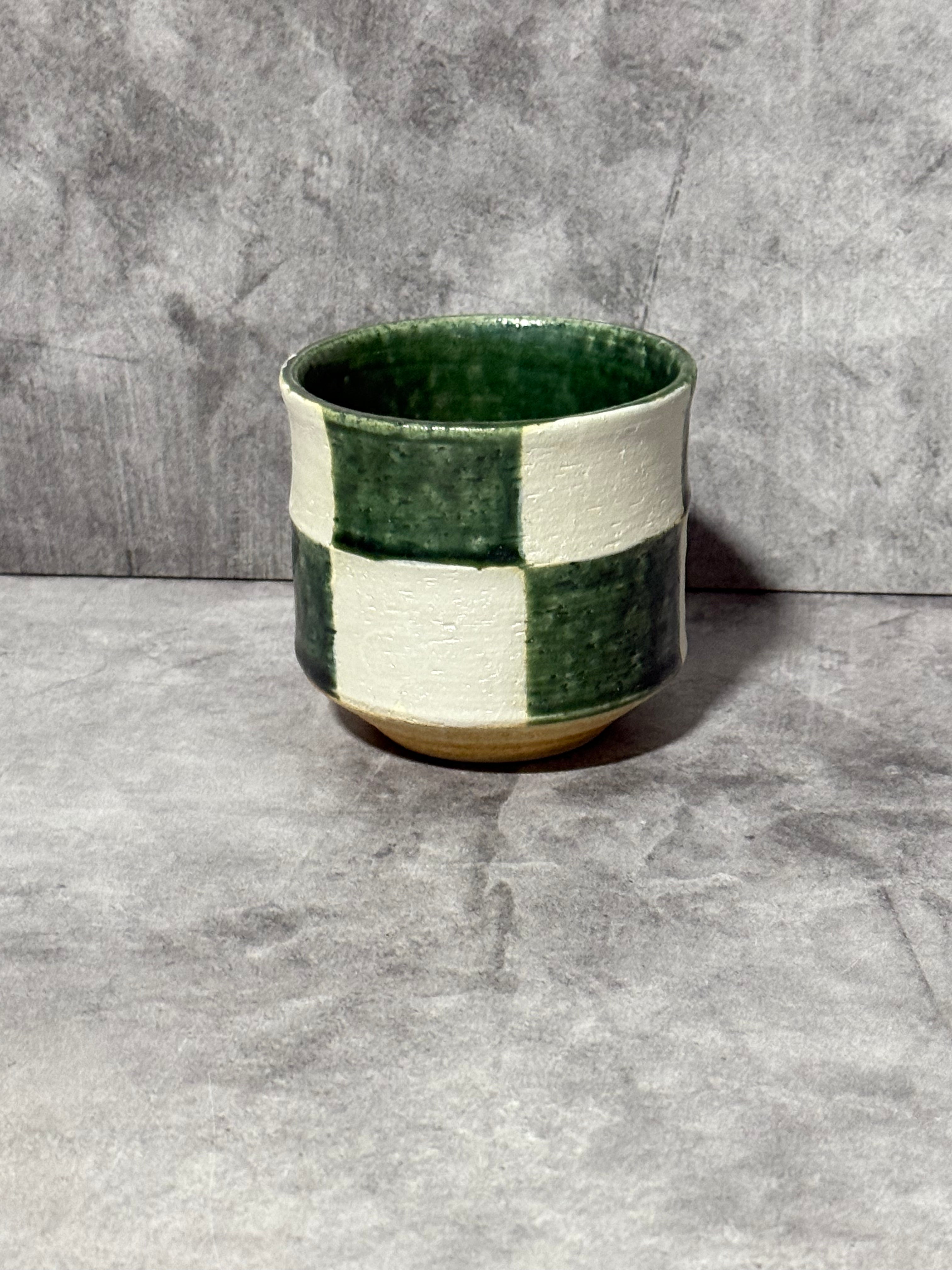 Inoue Oribe Kiritate Green Oribe-yaki Yunomi - Japanese Teacup