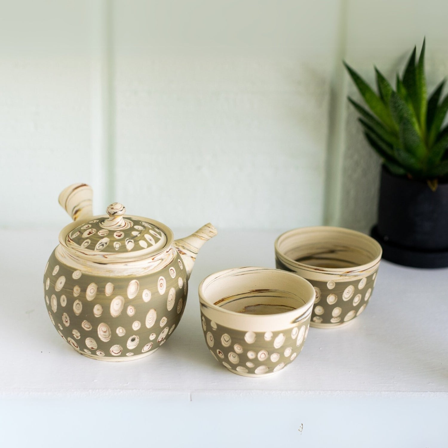 Aprika Life Japanese Kyusu Set - Teapot with Filters (370ml) and Two Cups