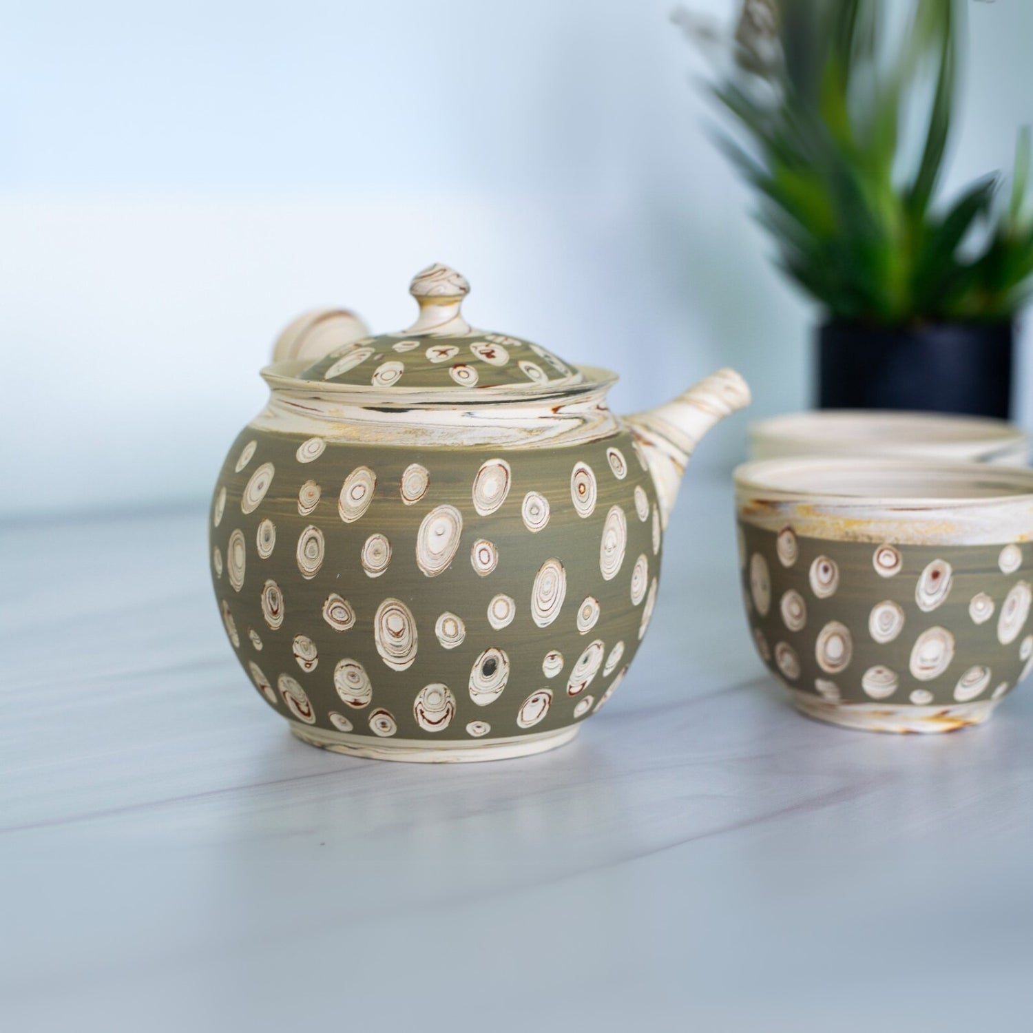 Aprika Life Japanese Kyusu Set - Teapot with Filters (370ml) and Two Cups