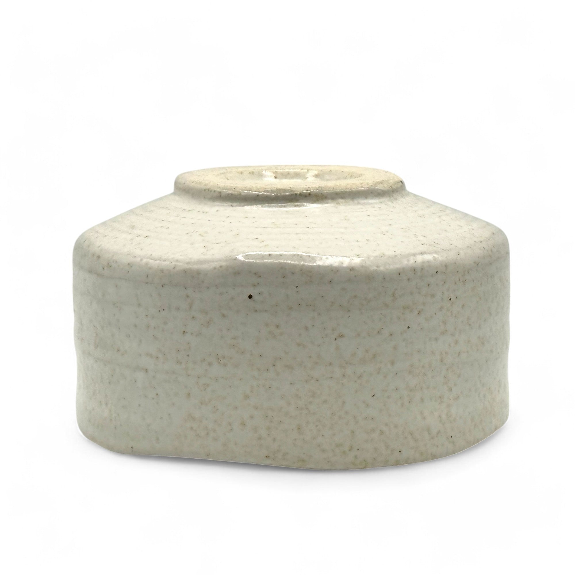 Inoue Tea Kohiki Shiro White Mino-yaki Chawan - Japanese Matcha Bowl, showcasing a ceramic bowl designed for matcha preparation.