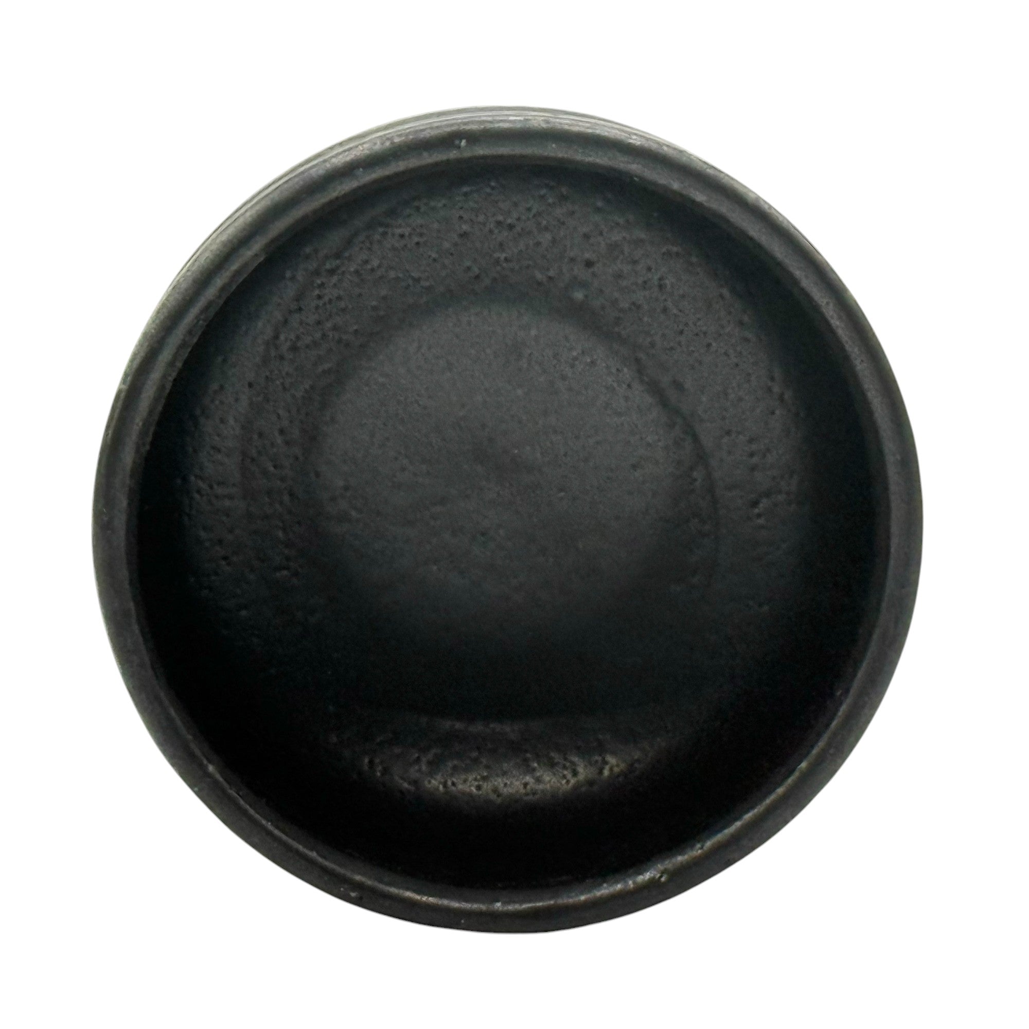 Inoue Tea Kuro Black Mino-yaki Chawan - Japanese Matcha Bowl, featuring a traditional black ceramic design for matcha preparation.