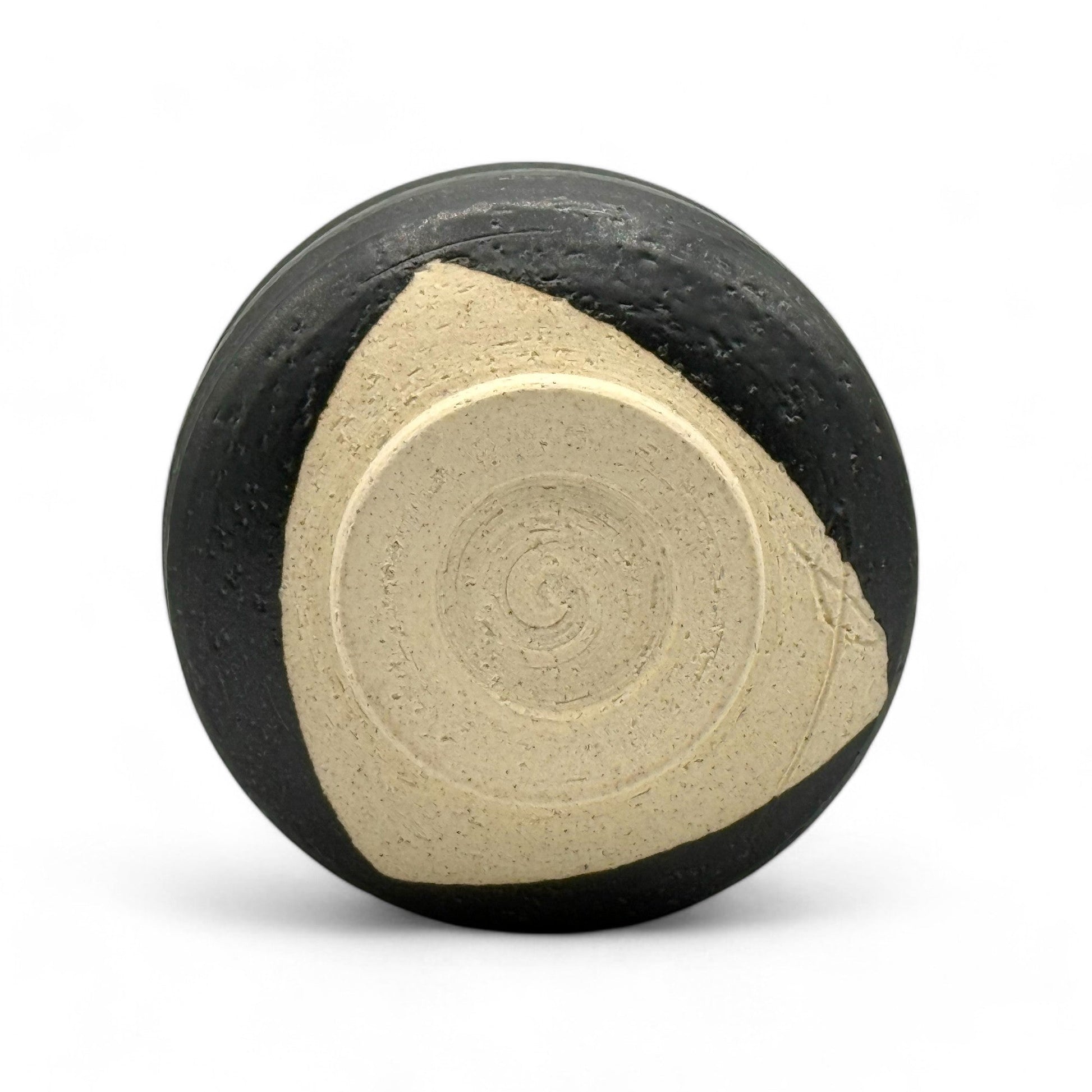 Inoue Tea Kuro Black Mino-yaki Chawan - Japanese Matcha Bowl