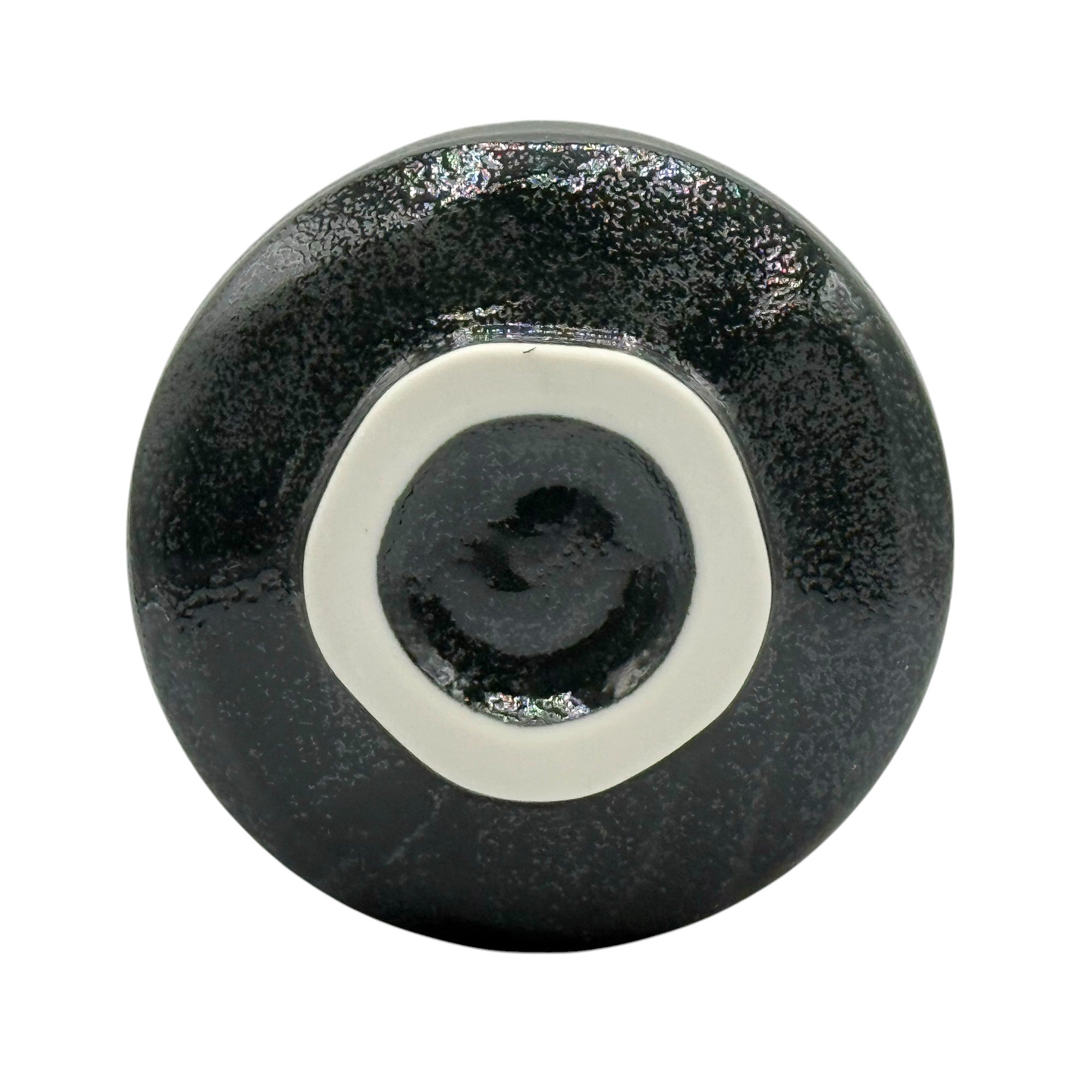 Inoue Tea Kurosuna Black Mino-yaki Chawan - Japanese Matcha Bowl, showcasing a traditional black ceramic bowl for matcha preparation.