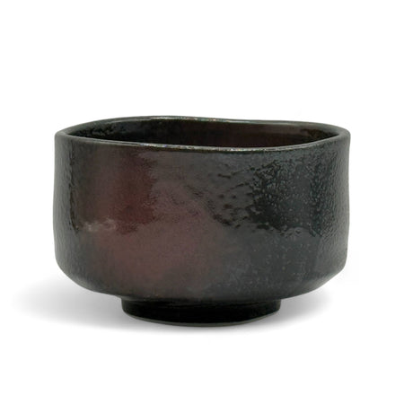 Inoue Tea Kurosuna Black Mino-yaki Chawan - Japanese Matcha Bowl, handcrafted ceramic bowl, dimensions 4.7" W x 2.9" H, 16.9 oz capacity.