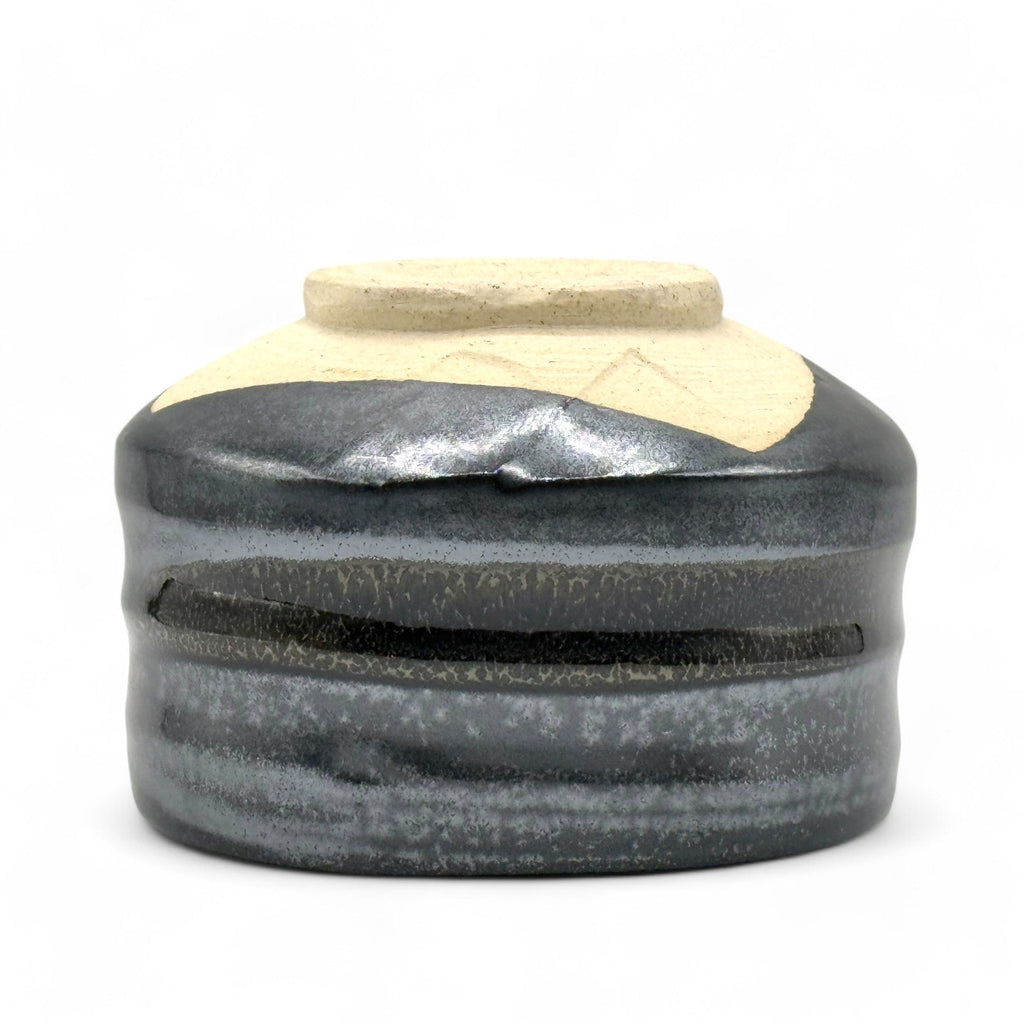 Inoue Kokuyu Urushi Black Mino-yaki Chawan - Japanese Matcha Bowl