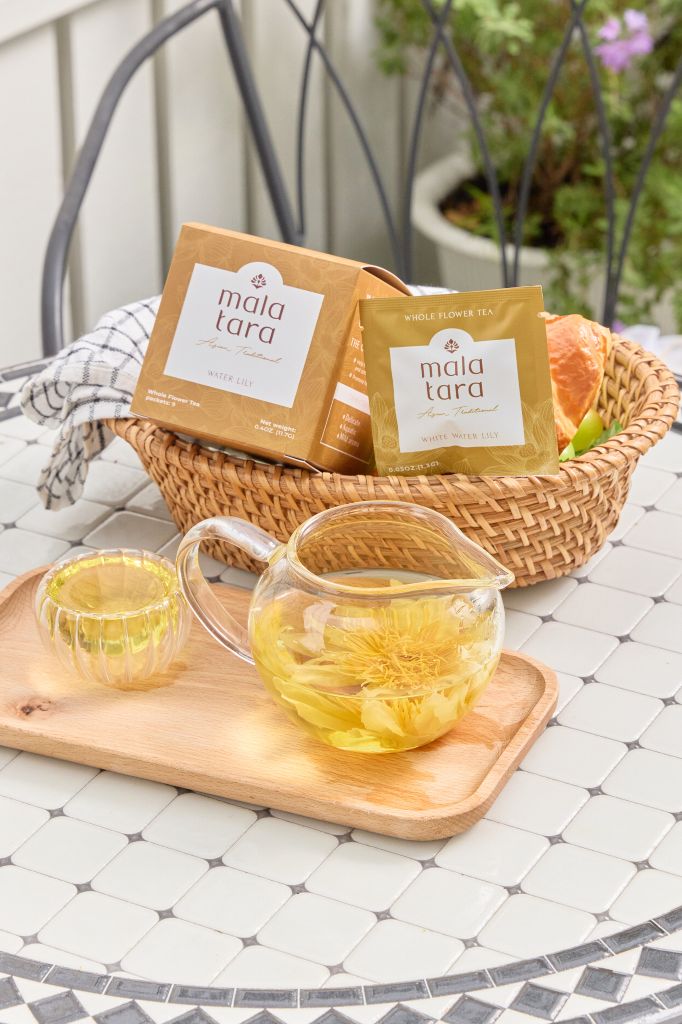 Mala Tara Blooming Deluxe Gift Box