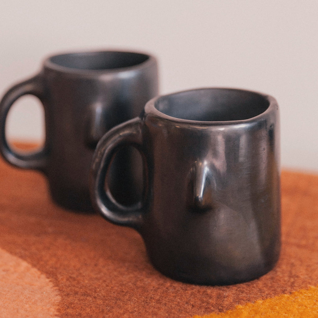 M.A Estudio Black Clay Senorcita Mug