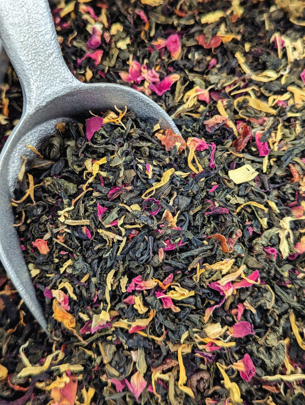 Zum Zum Red Rose Oolong Tea
