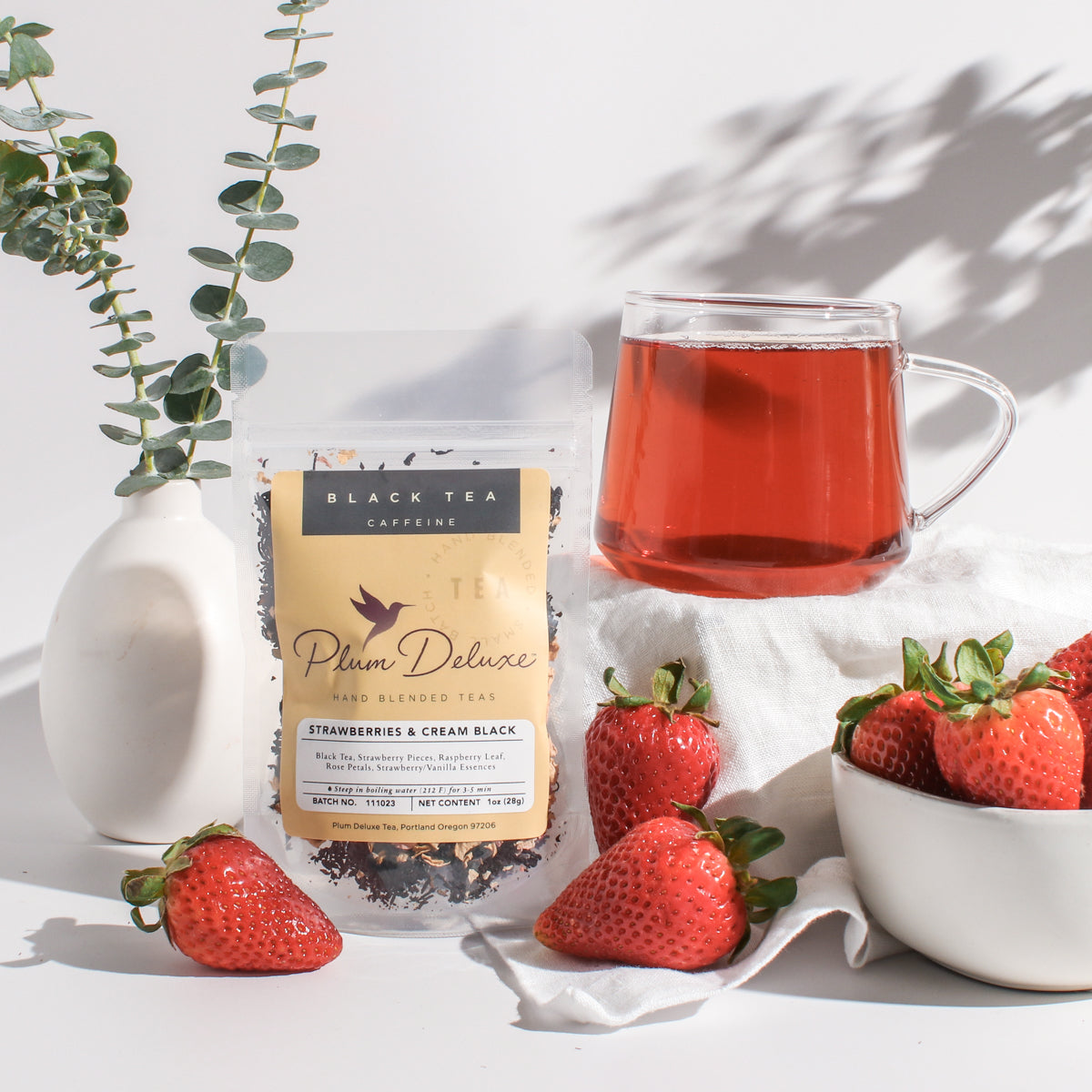 Plum Deluxe Strawberries & Cream Black Tea (with Rose)