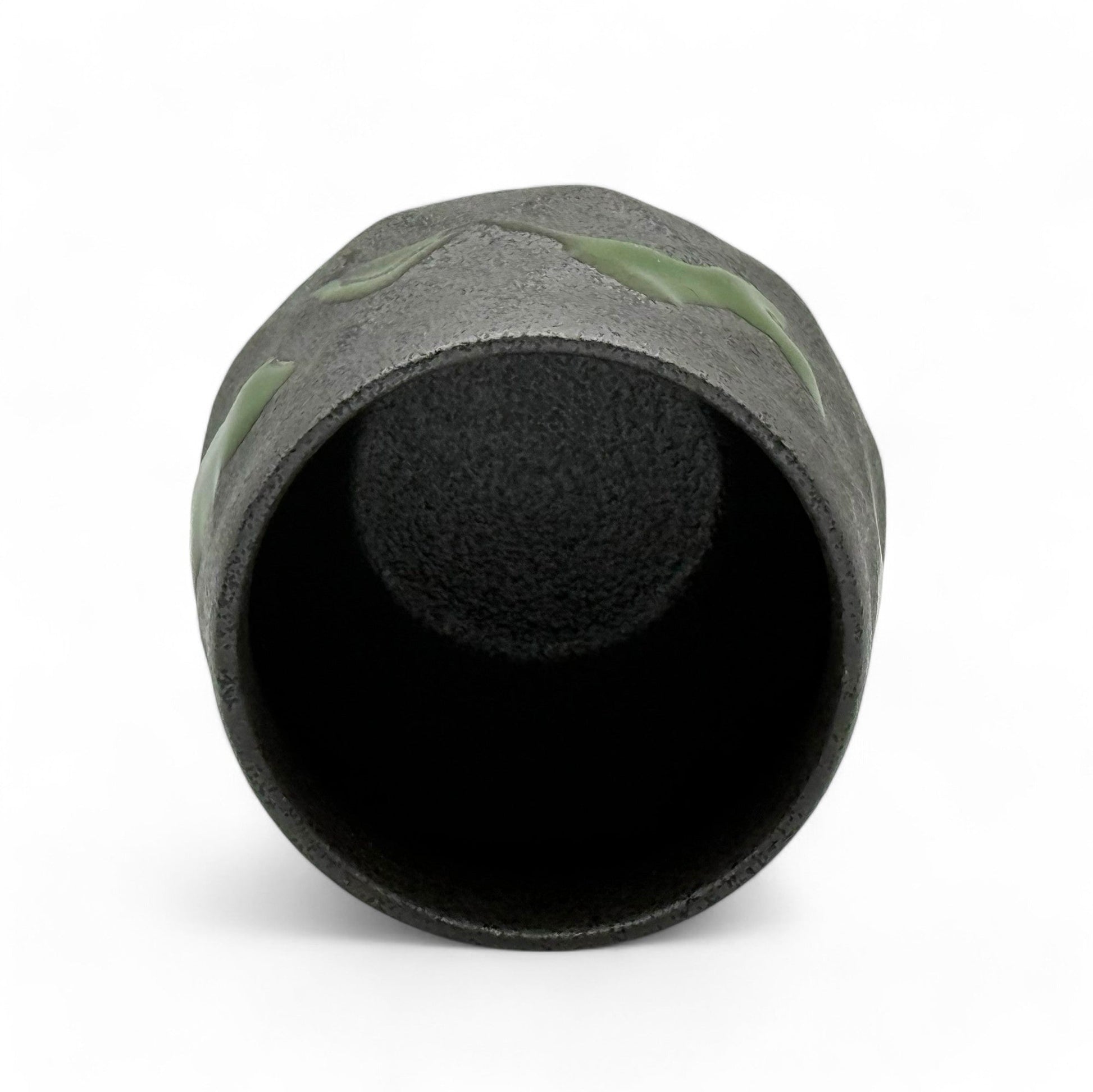 Inoue Tea Kurobuki Ryusui Grey Green Mino-yaki Yunomi - Japanese Teacup