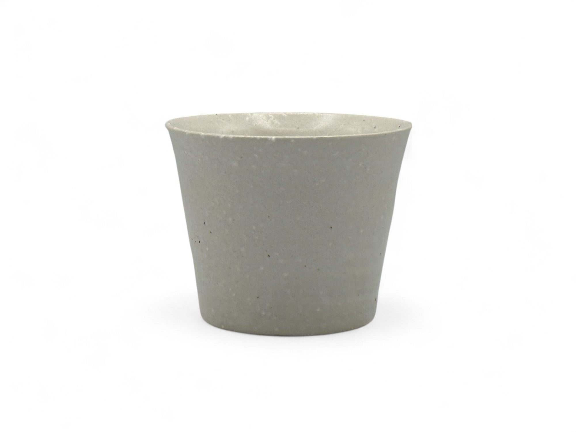 Inoue Tea Shiro White Tesshin Mino-yaki Yunomi - Japanese Teacup, showcasing a white ceramic teacup with a simple design.
