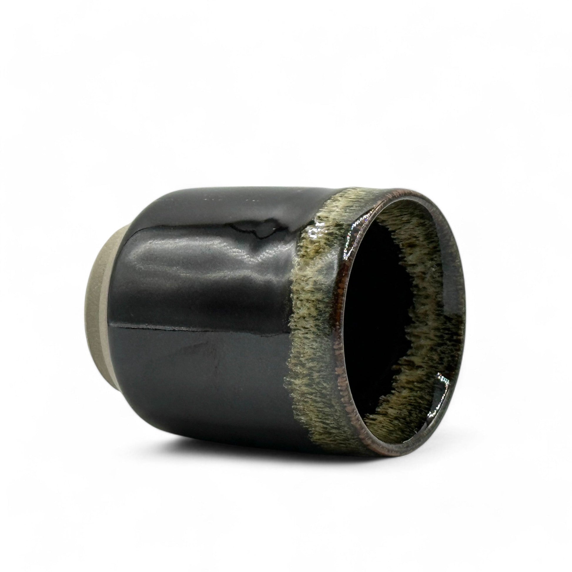 Inoue Tea Tetsu Black Mino-yaki Yunomi - Japanese Teacup