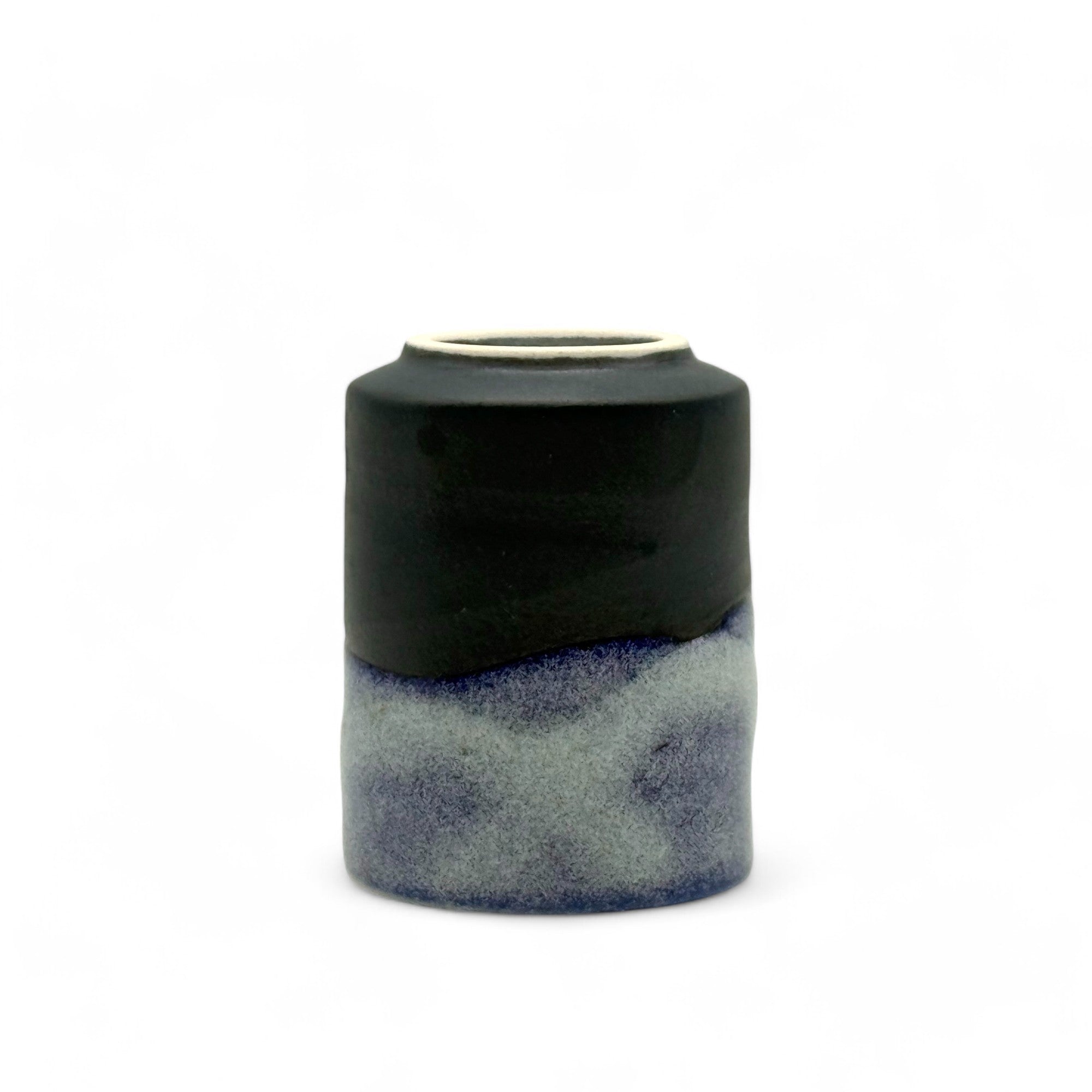 Inoue Tea Ruri Kesho Black Mino-yaki Yunomi - Japanese teacup with a traditional design, shown in a product photo.