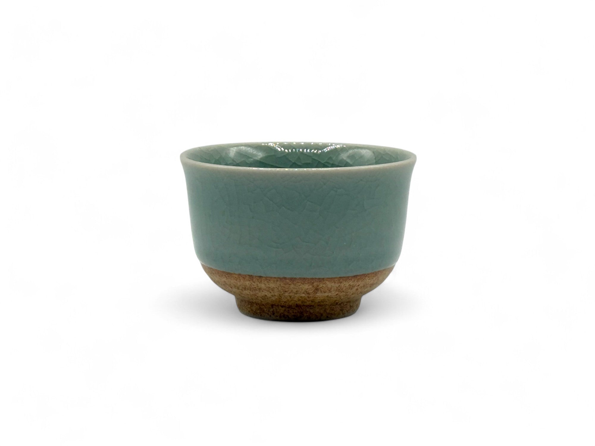 Inoue Tea Seiji Celadon Green Wide Yunomi - Japanese Sencha Teacup, showcasing a celadon green teacup with a wide rim.