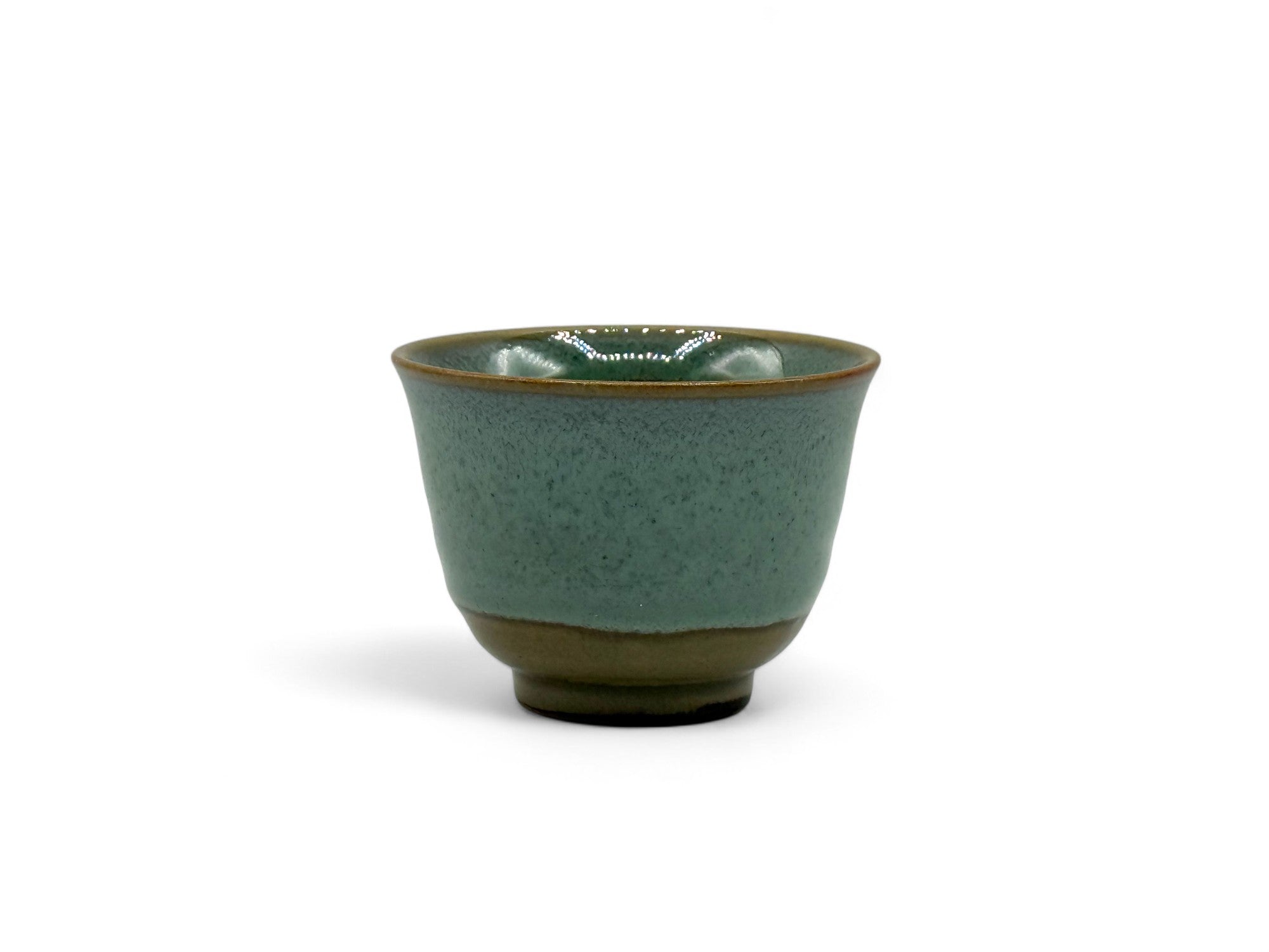 Inoue Tea Kin Kama Green Mino-yaki Yunomi - Japanese Sencha Teacup, showing a ceramic green teacup with a traditional design.