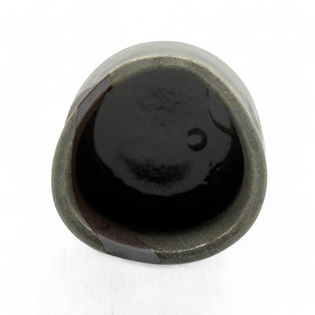 Inoue Nezumi Shino Gray Sankaku Mino-yaki Yunomi - Japanese Teacup
