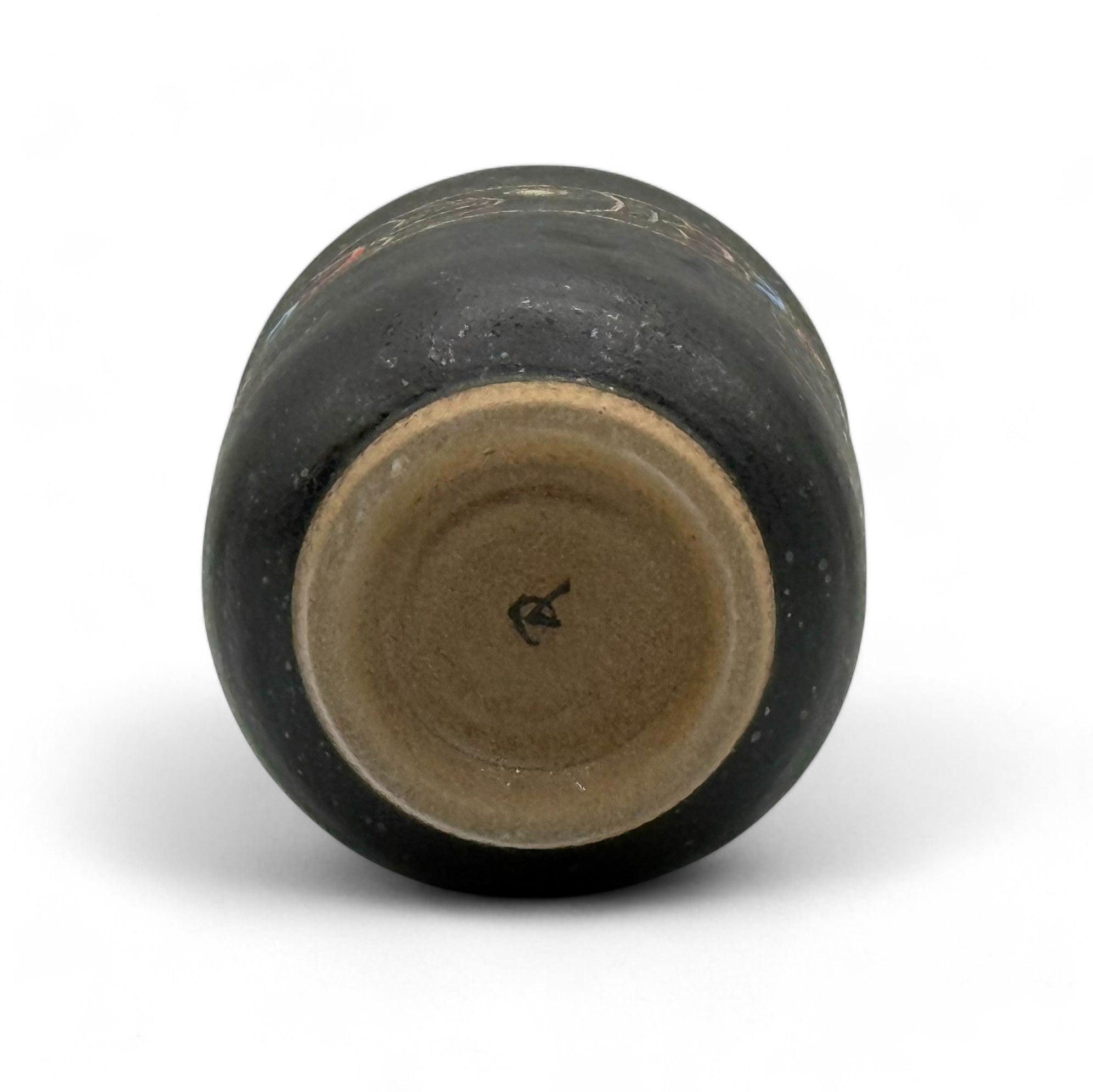 Inoue Tea Sakana Black Fish Mino-yaki Yunomi - Japanese teacup with intricate black fish design on white ceramic.