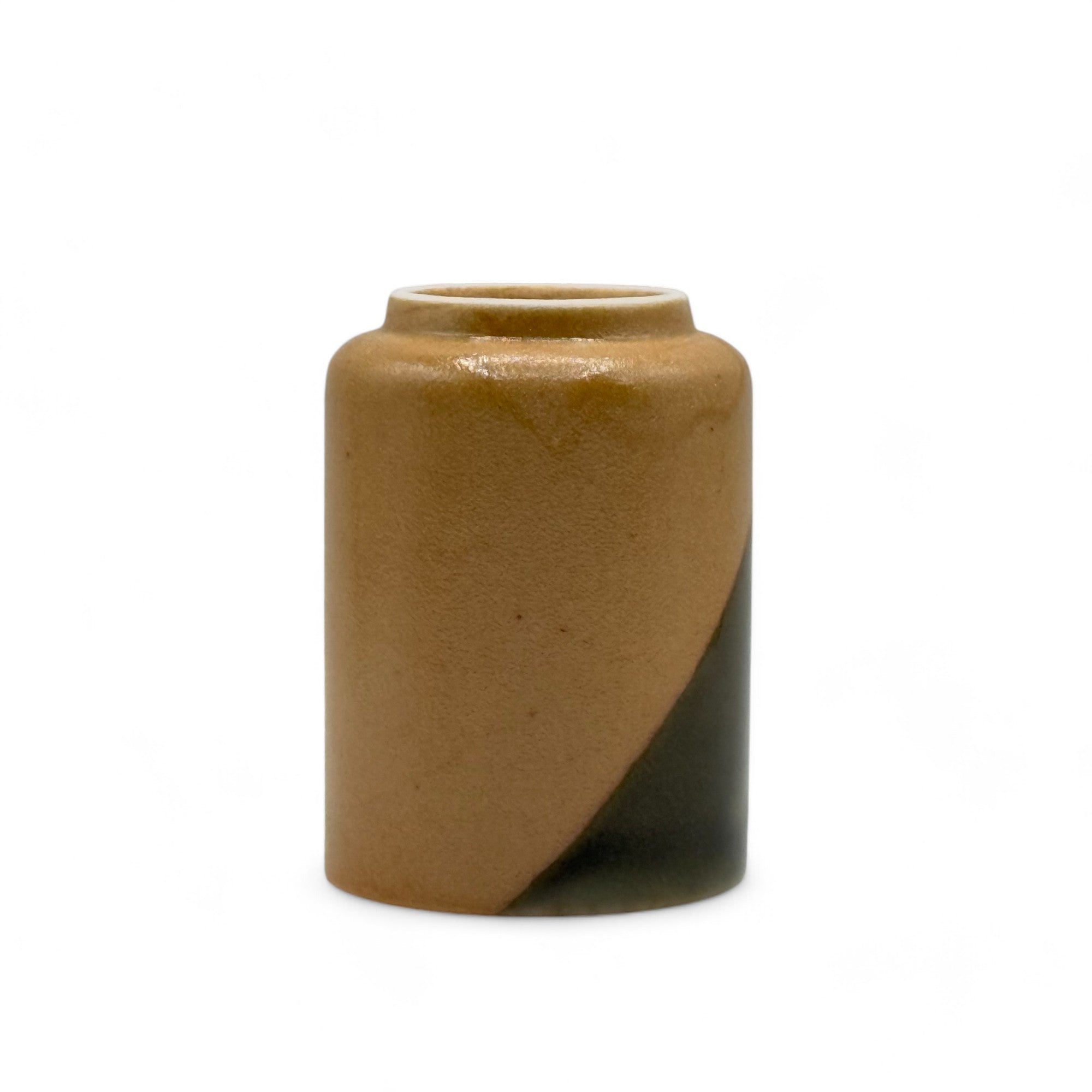 Inoue Tea Iga Yellow Shigaraki-yaki Yunomi - Japanese Teacup, showcasing a yellow ceramic teacup with traditional design.