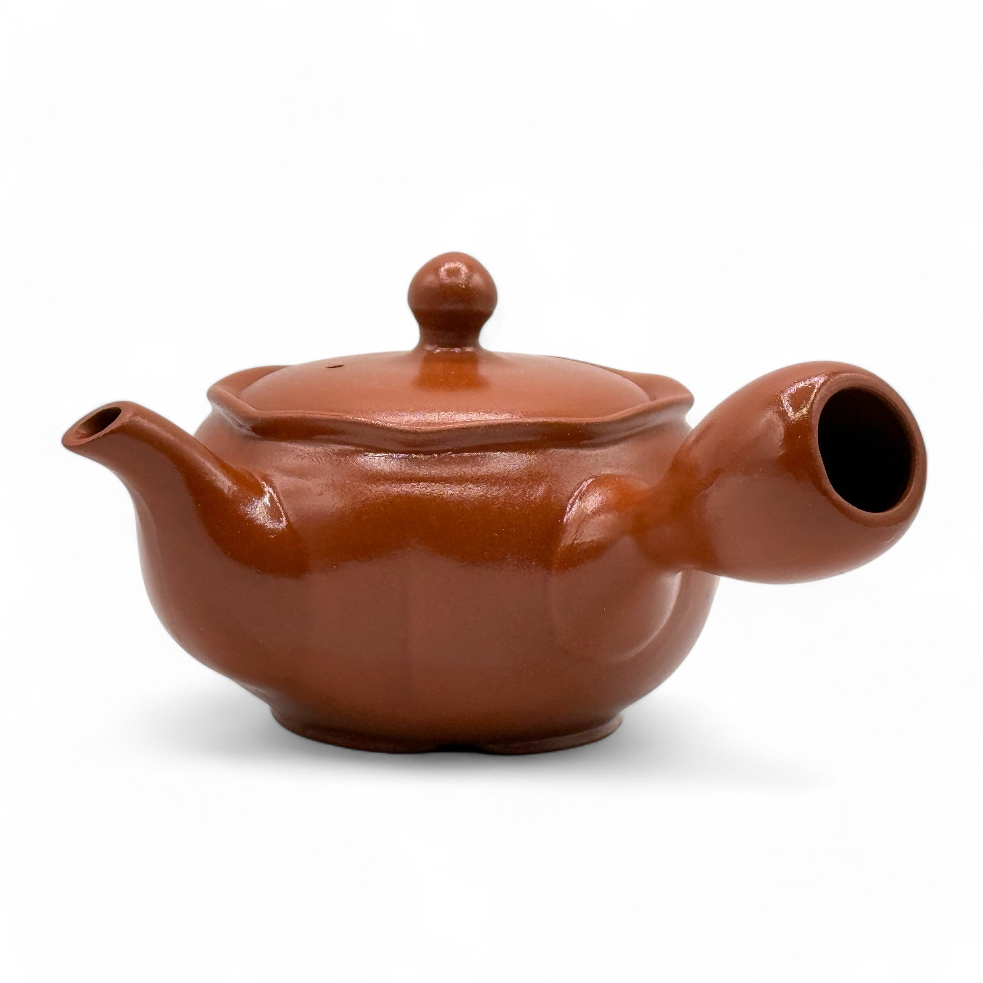 Inoue Tea Shuiro Red Tokoname-yaki Kyusu - Japanese Teapot, featuring a traditional design and rich red color.