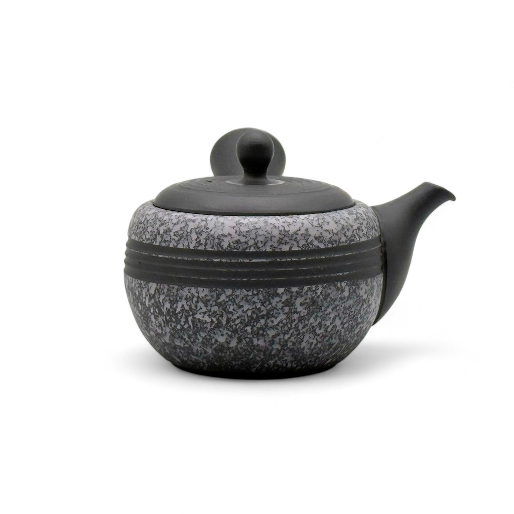 Inoue Tea Komaru Gray Tokoname-yaki Kyusu by Haku yō - Japanese mini teapot with a gray finish and traditional design.