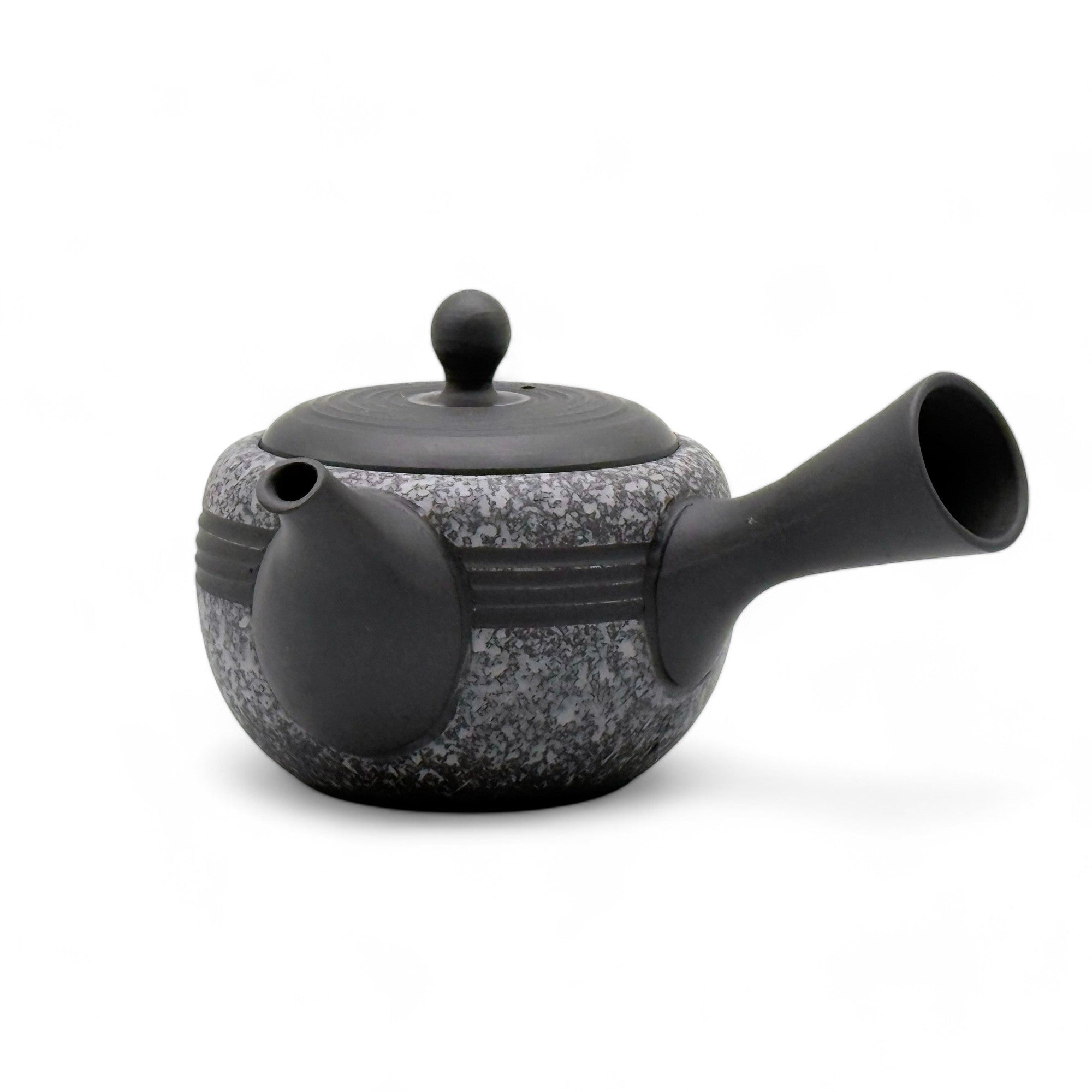 Inoue Tea Komaru Gray Tokoname-yaki Kyusu by Haku yō - Japanese Mini Teapot, crafted from Tokoname clay, 4.7oz capacity.