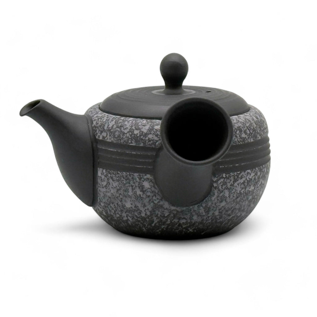 Inoue Tea Komaru Gray Tokoname-yaki Kyusu by Haku yō - Japanese mini teapot with a minimalist design and gray finish.