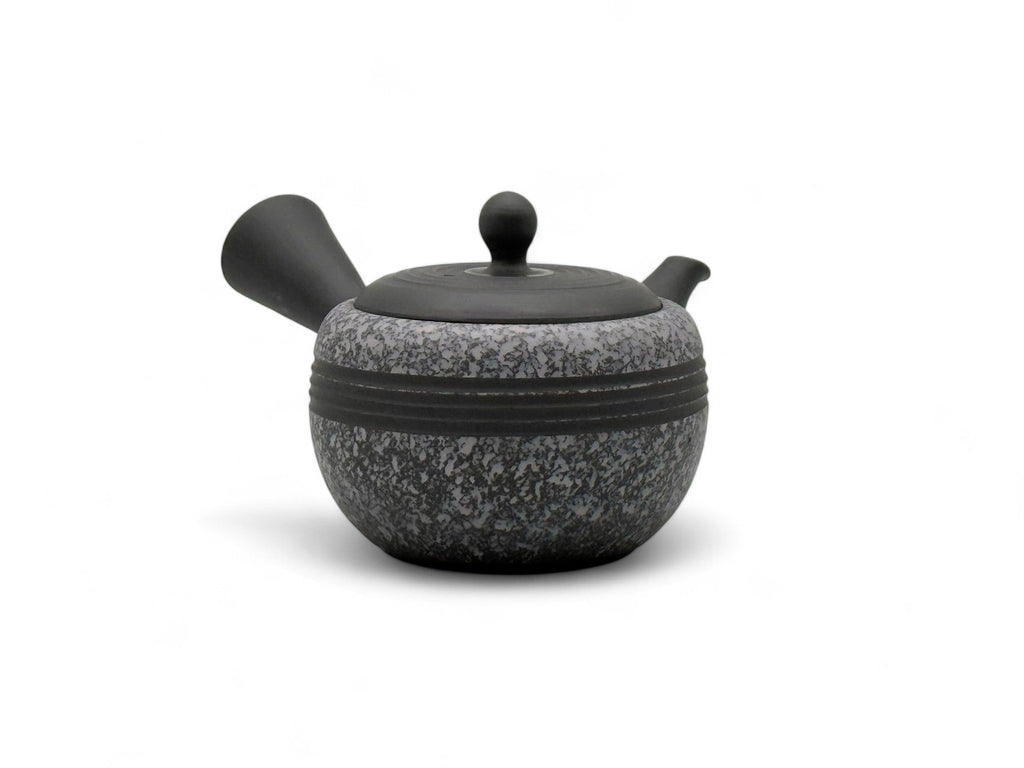 Inoue Tea Komaru Gray Tokoname-yaki Kyusu by Haku yō - Japanese mini teapot with a traditional design.