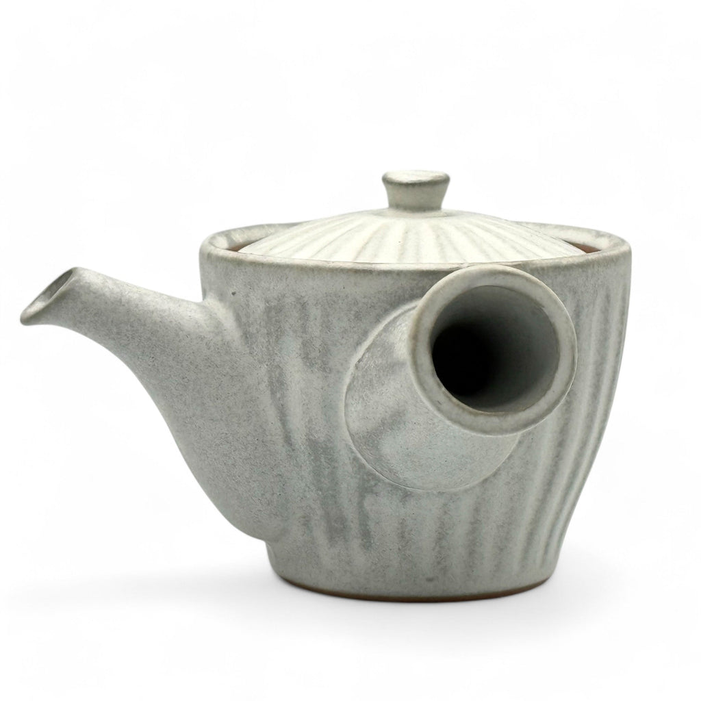 Inoue Tea Kiku Kohiki Rustic White Tokoname-yaki Kyusu - Japanese Teapot displayed against a neutral background.
