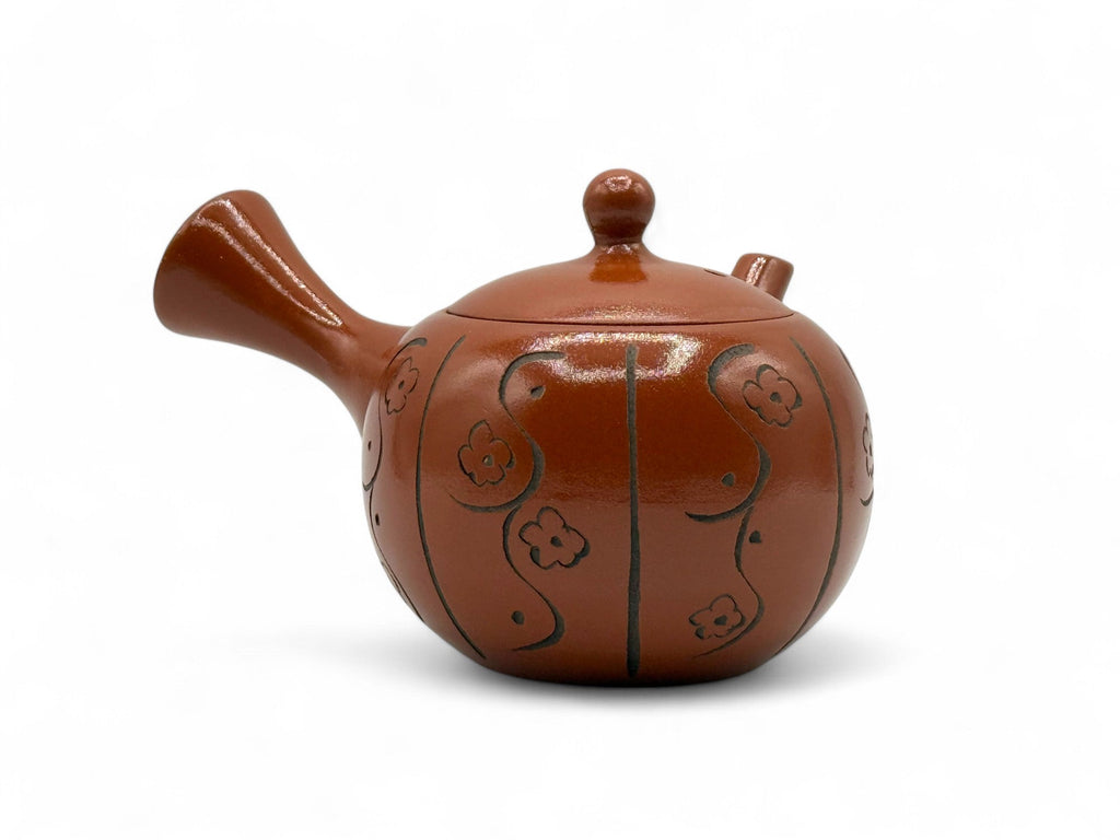 Inoue Tea Yixing Tokusa Red Tokoname-yaki Kyusu - Japanese Teapot featuring a traditional design and vibrant red color.