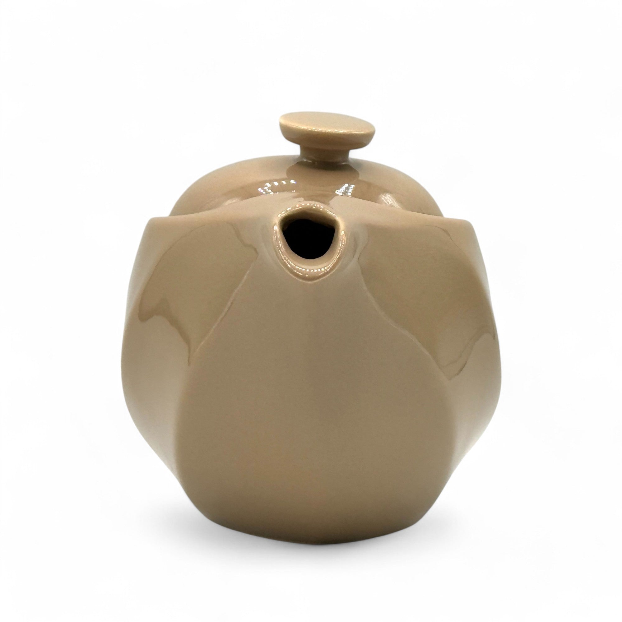 Inoue Tea Rakuchin Beige Mino-yaki Porcelain Kyusu - Japanese Teapot displayed in image