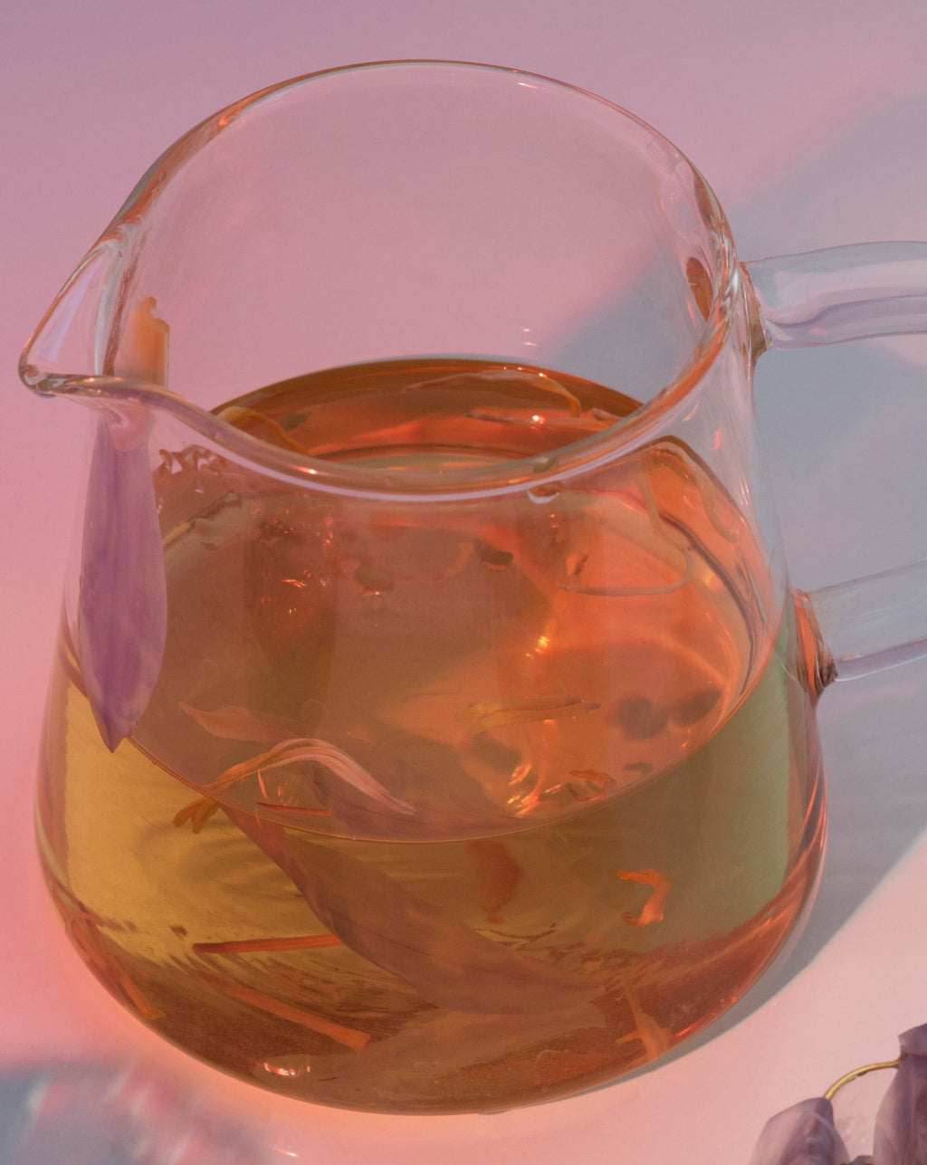 The Qi Small glass pot