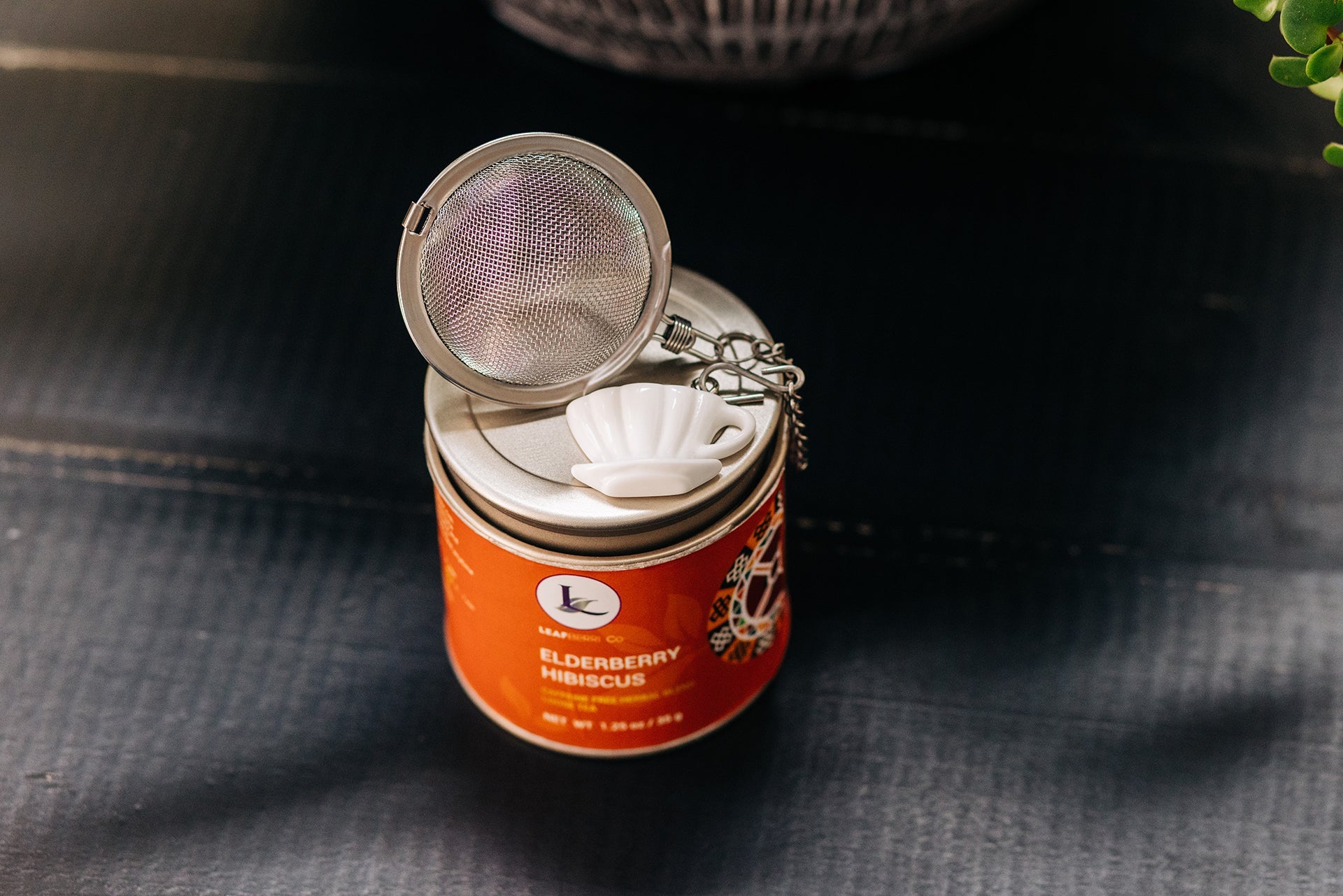 leafberri White Cup Tea Infuser Ball