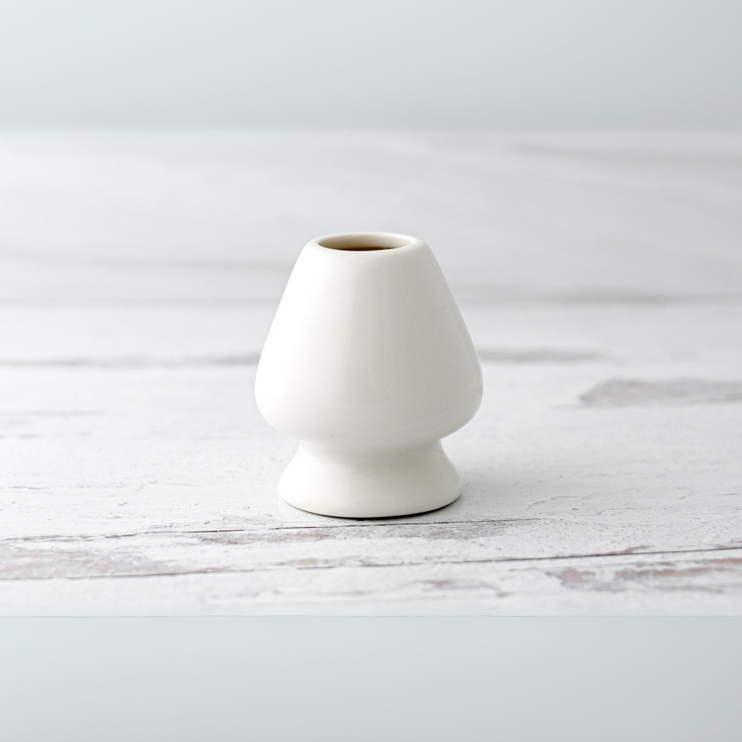 Aprika Life White Matcha Whisk Holder and Bamboo Whisk Set