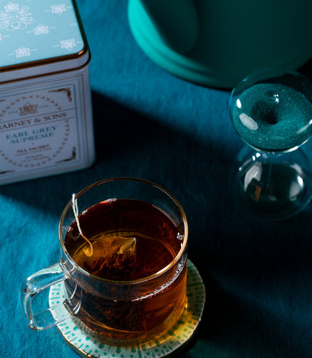 Harney & Sons Earl Grey Supreme, Classic Tin of 20 Sachets, featuring a tin filled with tea sachets for brewing 12 oz. cups.