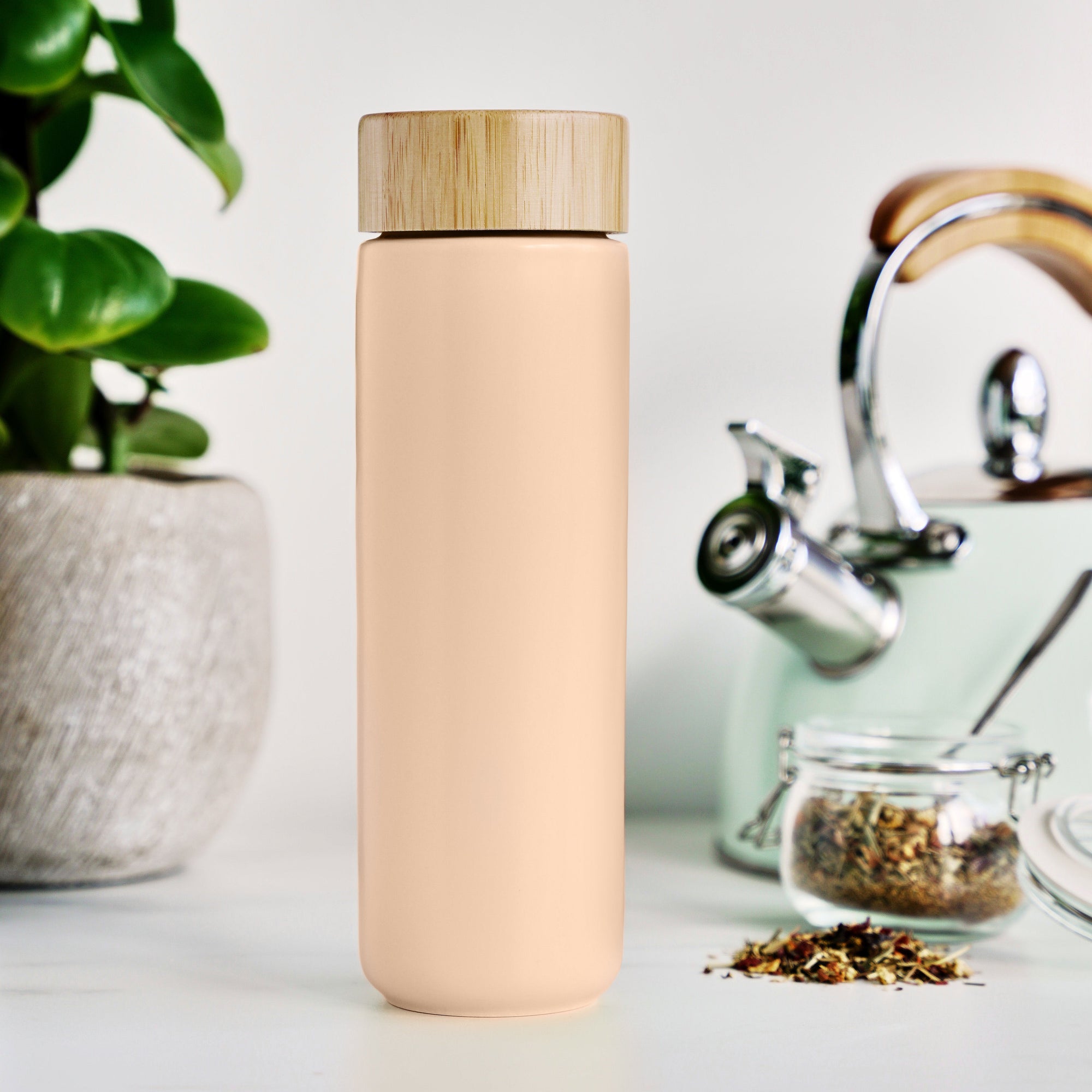 Pinky Up Tatyana Ceramic To-Go Infuser Mug in Coral