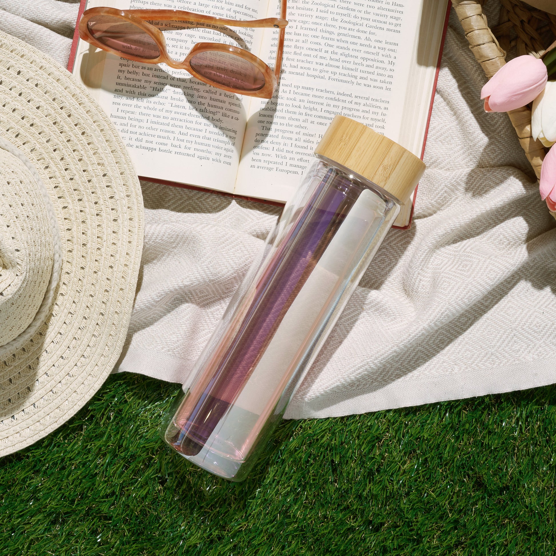 Pinky Up Blair: Iridescent Glass Travel Infuser Mug